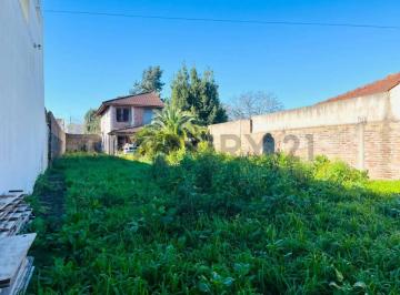 Terreno · 94m² · 2 Dormitorios · Lote en Venta con Construcción a Reciclar – Calle 150 E/45 y 46