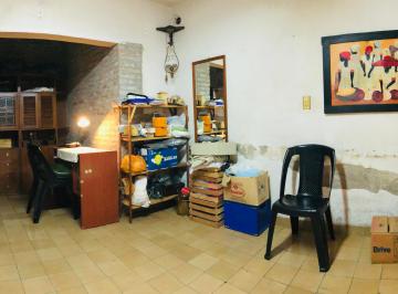 Casa de 5 ambientes, Rosario · Casa Al Frente. Dueño Vende