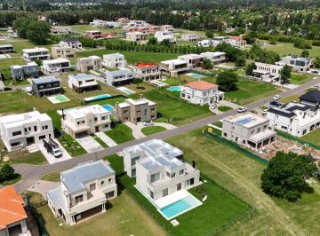 Terreno · 1029m² · Lote en Venta en Chateau Pilar