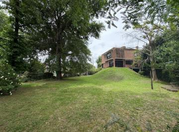 Casa · 228m² · 5 Ambientes · 2 Cocheras · Casa en Venta, 3 Dorm. en Cuba, Oportunidad