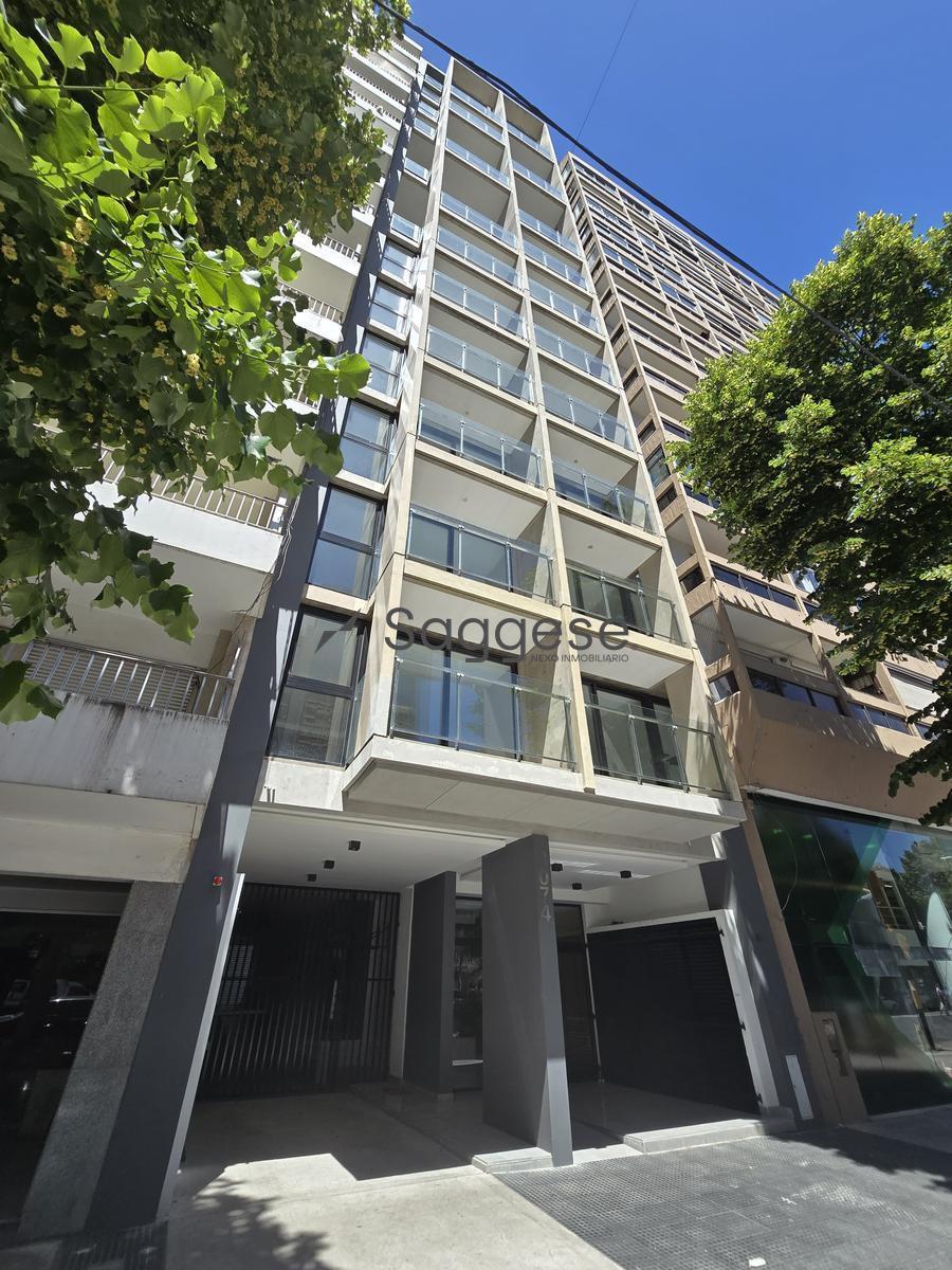 Venta excelente Semipiso 2 ambientes en Plaza Mitre