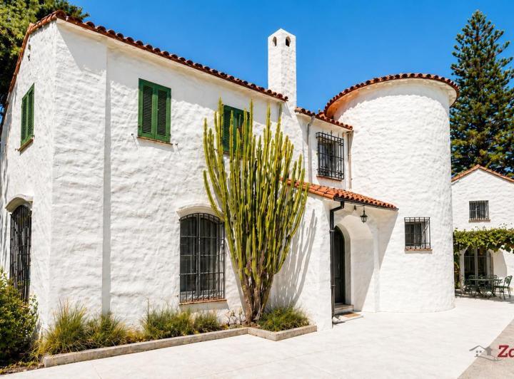 Casa · 490m² · 11 Ambientes · 5 Cocheras