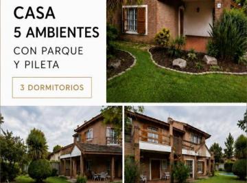 Casa de 5 ambientes, La Matanza · Casa Familiar con Piscina, Quincho y Amplios Ambientes en Villa Luzuriaga