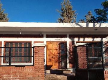 Casa de 6 ambientes, Rincón de los Sauces · Alquiler Casa Empresarial