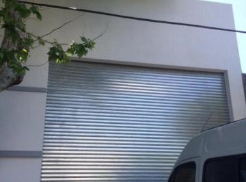 Bodega-Galpón , General San Martín · Galpon de 190 m² en Venta en Villa Maipu Excelente Estado Zona Industrial