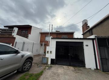 Casa · 77m² · 3 Ambientes · 1 Cochera · Duplex en Venta