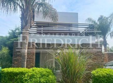 Casa · 300m² · 4 Ambientes · 5 Cocheras · Casa en Venta - Haras Maria Victoria
