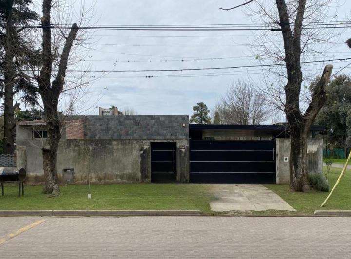 Casa · 120m² · 3 Ambientes · 2 Cocheras