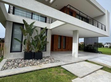 Casa de 10 ambientes, Tigre · Impecable! 4 Suites. Amoblada