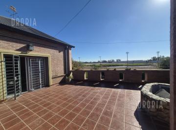 Oficina comercial · 150m² · 5 Ambientes · Oficina en Jardines del Jockey en Planta Alta (Solo Uso Comercial)