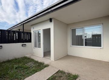 Casa · 51m² · 2 Ambientes · 1 Cochera · Alquiler - Casa 1 Dormitorio. Barrio Belvedere, Capitán Bermúdez