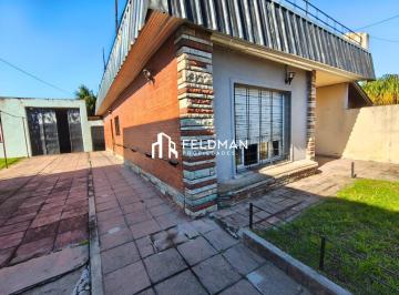 Casa · 280m² · 4 Ambientes · 6 Cocheras · Casa en Moron