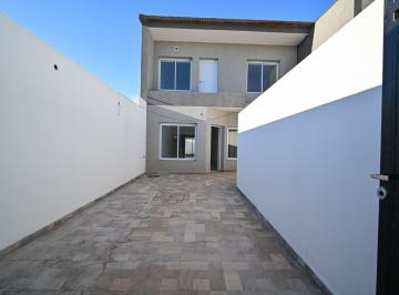Departamento · 73m² · 3 Ambientes · 1 Cochera · Departamento - PH Planta Baja con Cochera y Patio