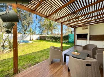 Casa · 116m² · 4 Ambientes · 1 Cochera · Venta 4 Amb con Parque y Pileta en Ayres de Leloir