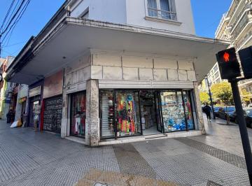 Local comercial · 165m² · Local Hecho a Nuevo! Esquina de Lavalle y Uriburu! 165 M²!