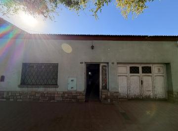 Casa · 200m² · 4 Ambientes · 1 Cochera · Venta Lote con Casa Mixta Cuarta Sección