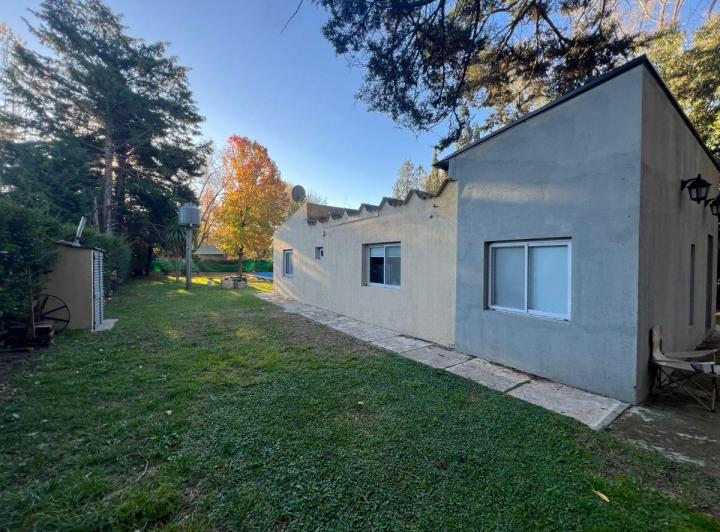Casa · 90m² · 5 Ambientes · 2 Cocheras