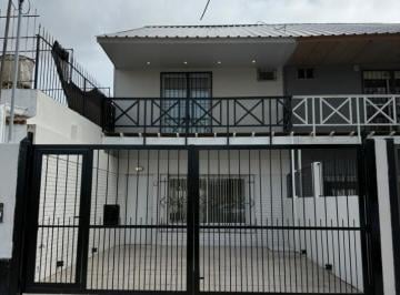 Departamento · 80m² · 4 Ambientes · 2 Cocheras · Duplex 4 Ambientes - Cochera - Parque Luro