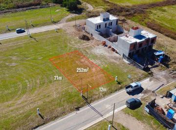 Terreno · 252m² · Vendo! Lote en Docta Central - Apto Duplex
