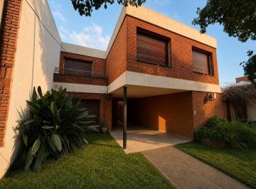 Casa · 223m² · 5 Ambientes · 1 Cochera · ¡Oportunidad! Casa en Tablada Park - 5 Dorm. ¡Apta Crédito!