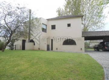 Casa · 200m² · 6 Ambientes · 4 Cocheras · Casa en Venta en Barrio Septiembre –maroto Propiedades