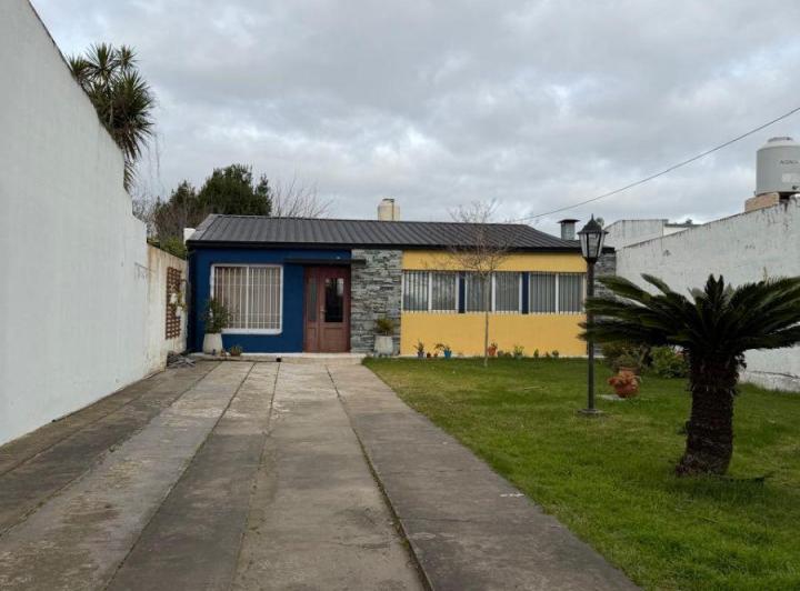 Casa · 135m² · 5 Ambientes · 4 Cocheras