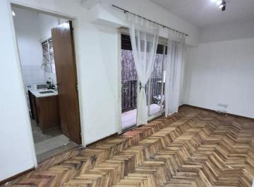 Departamento de 2 ambientes, Almagro · Departamento de 2 Ambientes con Balcón - Excelente Ubicación.