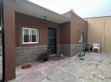 PH · 55m² · 3 Ambientes · Venta Quilmes PH Reciclado con Patio Apto Credito