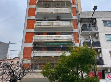 Departamento · 54m² · 3 Ambientes · Departamento en Venta 3 Amb. Al Frente C/balcón Piso 7° en Juan B Justo 8000 V. Luro U$s 98.000
