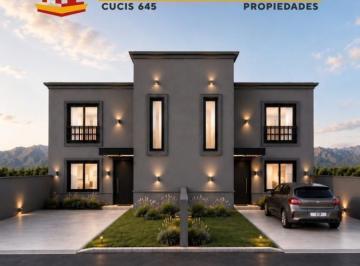 Casa · 210m² · 3 Ambientes · 2 Cocheras · Dúplex en Venta - Eko Distrito, Cerrillos