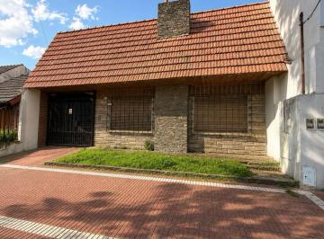Casa · 120m² · 3 Ambientes · 3 Cocheras · Casa - Lomas de Zamora Oeste