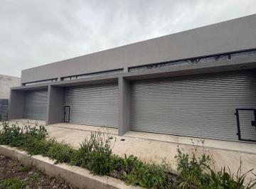 Local comercial · 52m² · 2 Ambientes · 1 Cochera · Local de 52 m² en Gonnet - 27 y 482