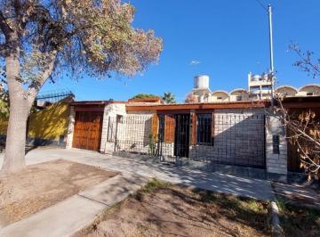 Casa · 178m² · 3 Dormitorios · 1 Cochera · Casa en Las Heras