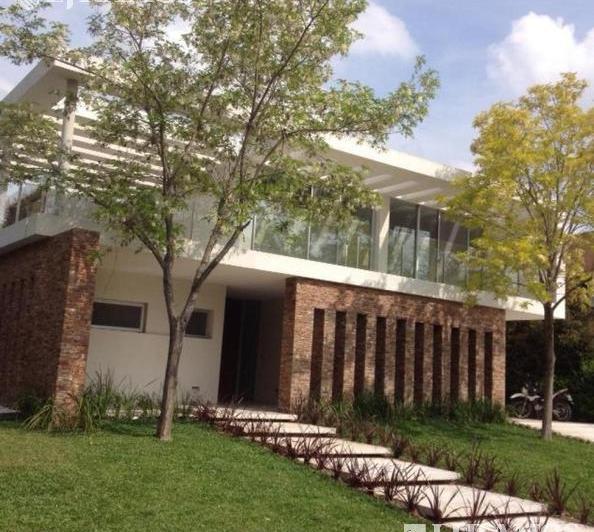 Casa · 435m² · 6 Ambientes