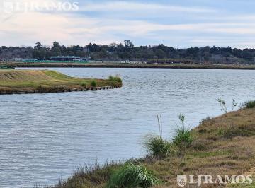 Terreno · 894m² · Lote a Laguna 894 m. Barrio Costas.