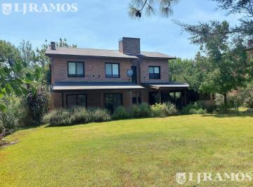 Casa · 167m² · 5 Ambientes · 1 Cochera · Apto Credito. 3 Dorm. y Escritorio