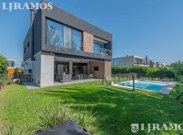 Casa · 256m² · 6 Ambientes · 4 Cocheras · Casa con 3 Dorm. en Venta en Los Castaños - Nordelta
