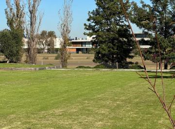 Terreno · 1350m² · Excelente Lote de 1350 m² en Venta en El Barrio El Golf