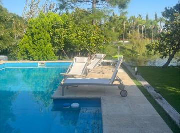 Casa · 325m² · 7 Ambientes · 1 Cochera · Casa Al Agua con 6 Dorm., en Venta en Barrancas del Lago