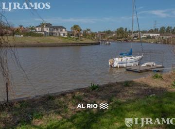 Terreno · 1054m² · Lote Al Rio. Nor - Oeste. Escriturable.