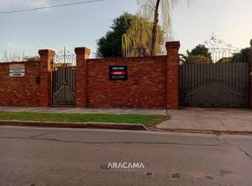 Casa · 283m² · 4 Ambientes · 1 Cochera · Casa en Venta con 3 Dorm. en Luis Guillon
