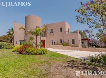 Casa · 386m² · 7 Ambientes · 2 Cocheras · Casa Al Río, en Alquiler en El Yacht - Nordelta