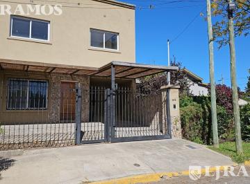 Casa · 260m² · 7 Ambientes · Casa a Estrenar con 4 Dorm. en Venta en Rincón de Milberg.