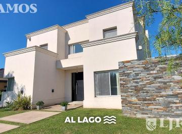Casa · 212m² · 7 Ambientes · A Laguna. Sin Muebles. 4 Dorm. y Servicio.