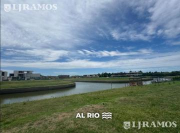 Terreno · 1025m² · Orientacion Nor - Este. 1.025 m. Al Rio.