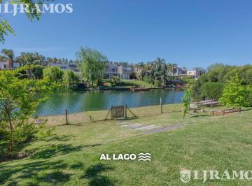 Casa · 230m² · 3 Dormitorios · Casa a La Laguna en Alquiler en Santa Clara