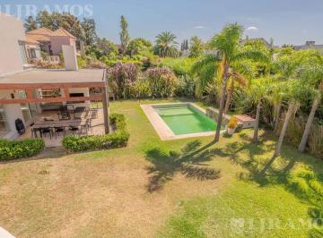 Casa · 435m² · 6 Ambientes · 5 Cocheras · Casa con 5 Dorm. en Venta en Los Castores - Nordelta