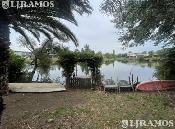 Casa · 416m² · 10 Ambientes · 1 Cochera · Casa a La Laguna en Venta en Los Castores 5 Dorm.