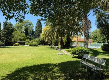 Quinta vacacional · 450m² · 4 Dormitorios · Casa Quinta en Venta Guernica C/pileta