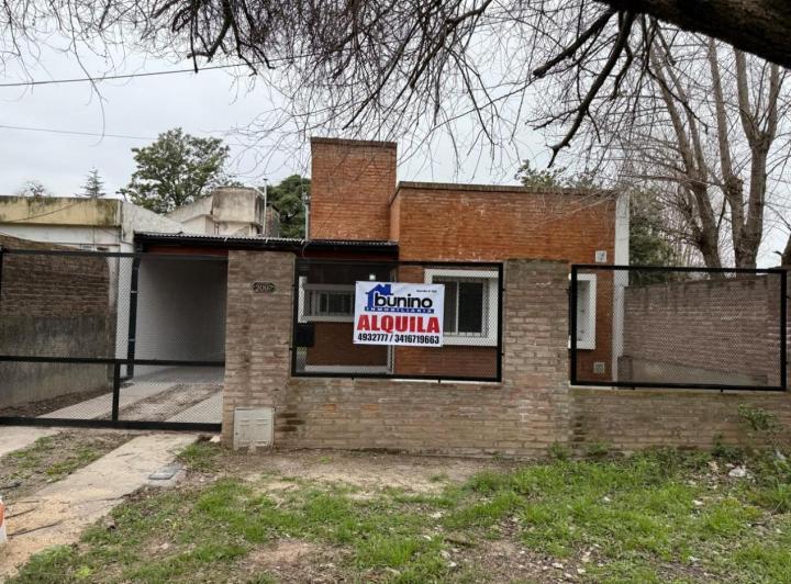 Casa · 80m² · 3 Ambientes · 1 Cochera